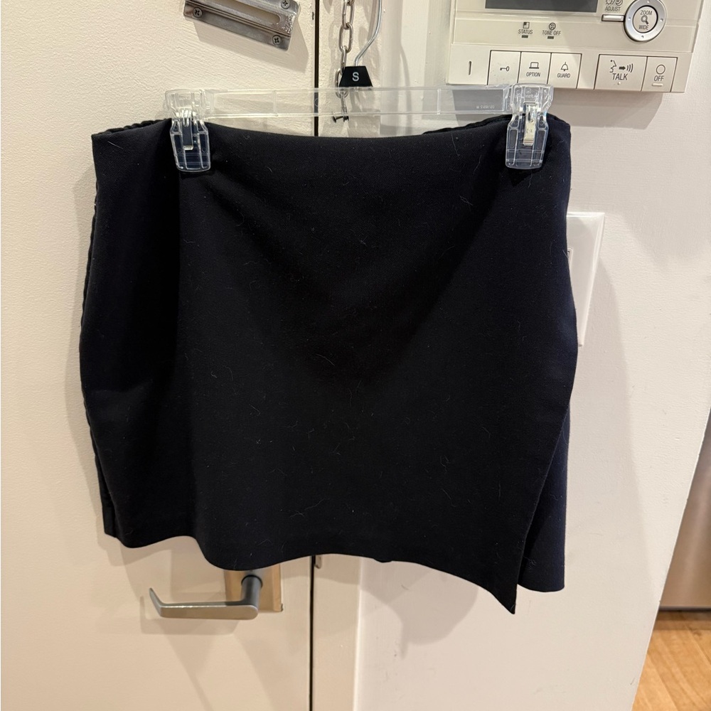 Abercrombie & Fitch Black Mini Skirt - Straight Silhouette